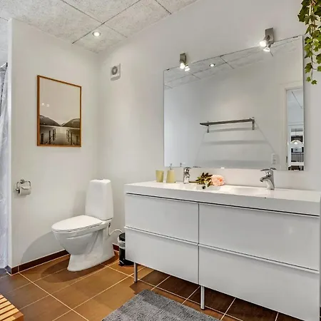 Beautiful Home In Haderslev With Sauna بيت للعطل هادرسليف